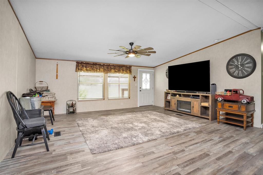 57 Family Lane, New Waverly, Texas image 4