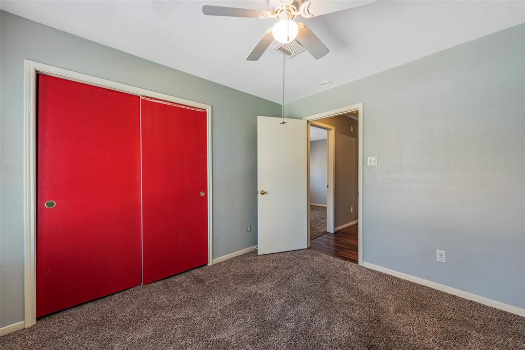 915 Highland Woods Drive, Highlands, Texas image 37