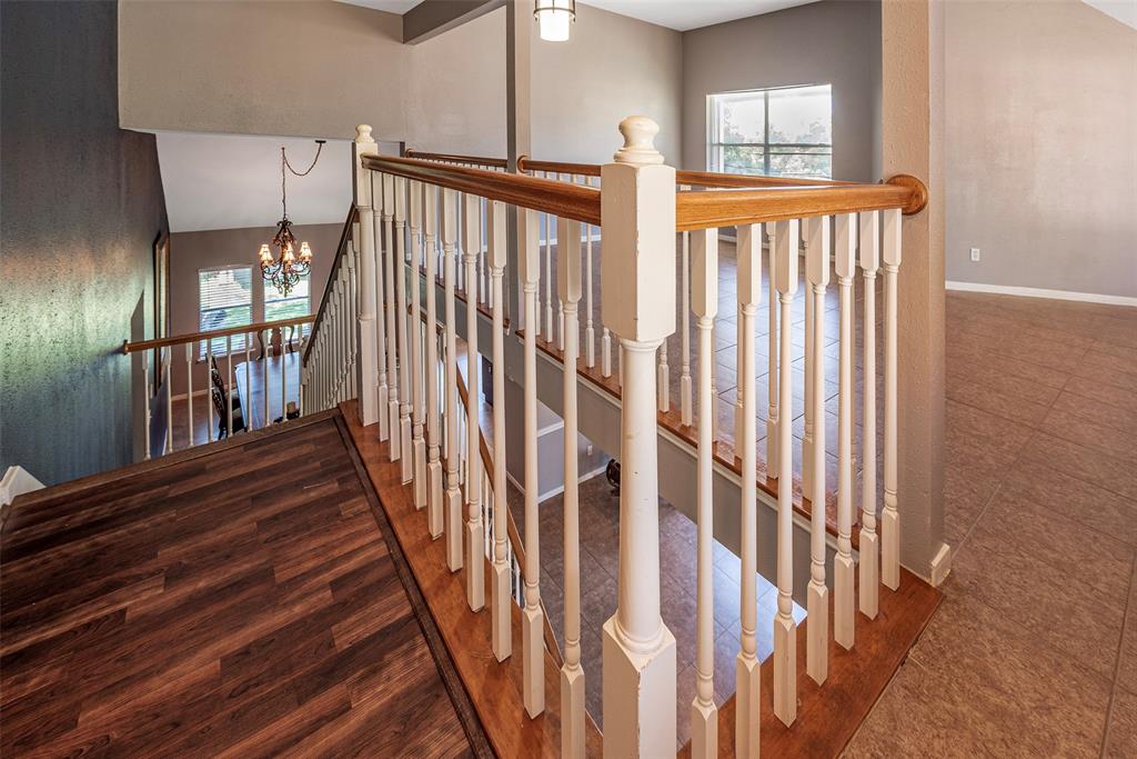 915 Highland Woods Drive, Highlands, Texas image 30
