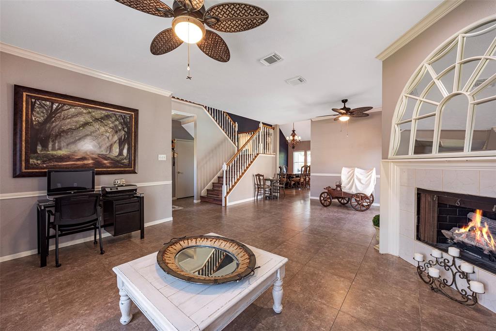 915 Highland Woods Drive, Highlands, Texas image 16