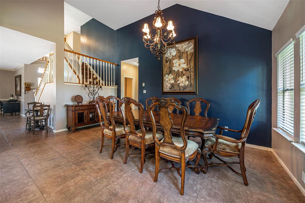915 Highland Woods Drive, Highlands, Texas image 19