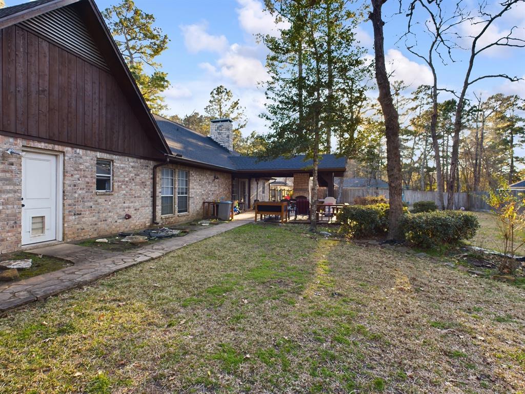 1944 Greentree Drive, Huntsville, Texas image 30