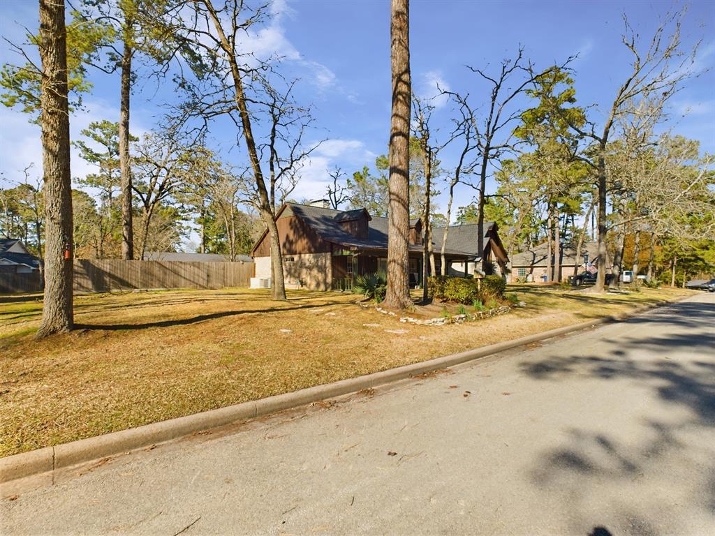 1944 Greentree Drive, Huntsville, Texas image 32