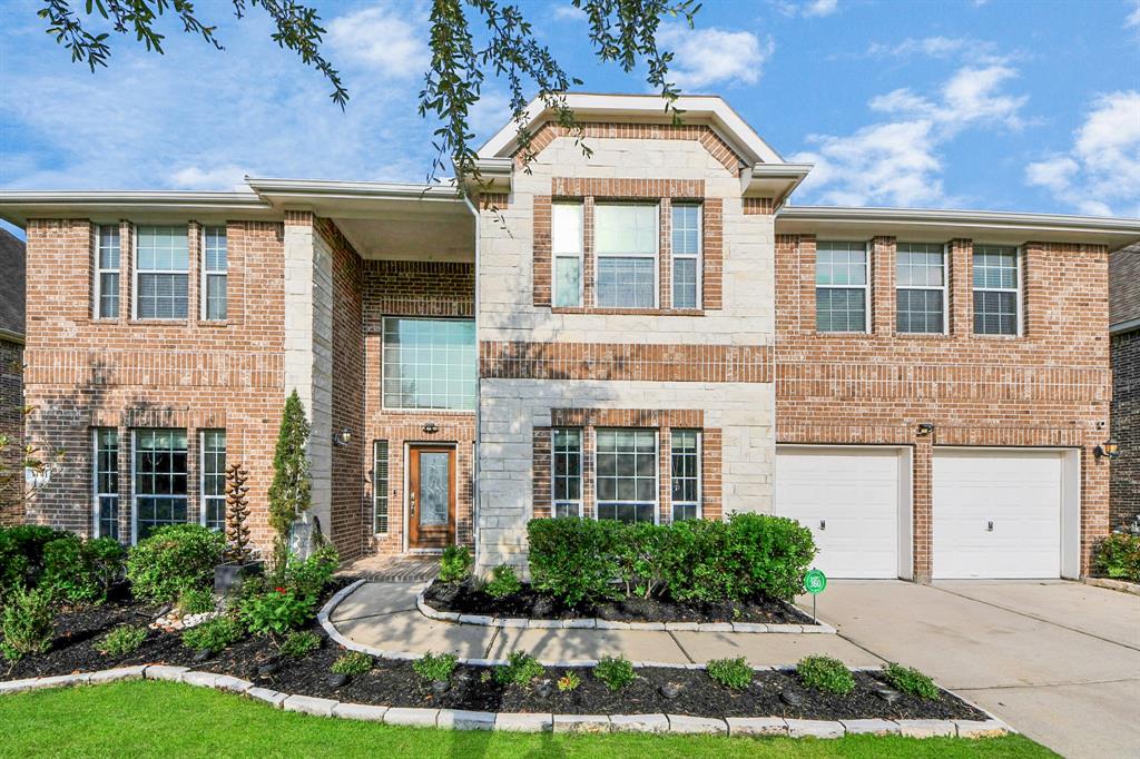 14311 Lakepointe Bend Lane