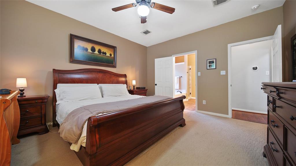 3018 Five Oaks Drive, Missouri City, Texas image 18
