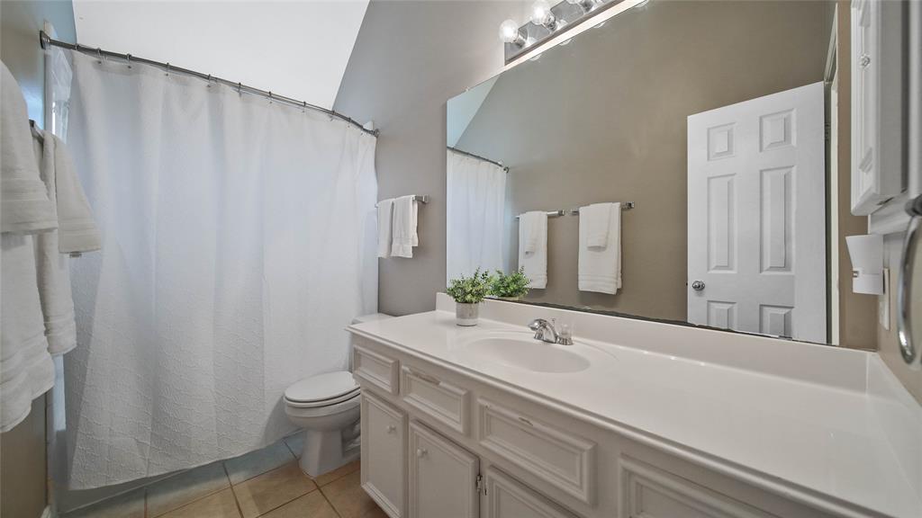 3018 Five Oaks Drive, Missouri City, Texas image 27