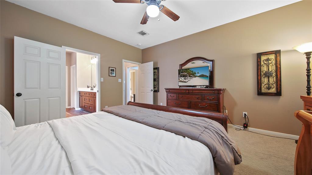 3018 Five Oaks Drive, Missouri City, Texas image 19