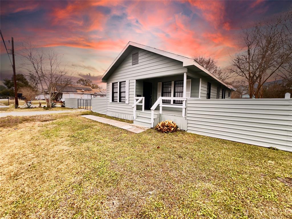 925 Cedar Drive, La Marque, Texas image 4