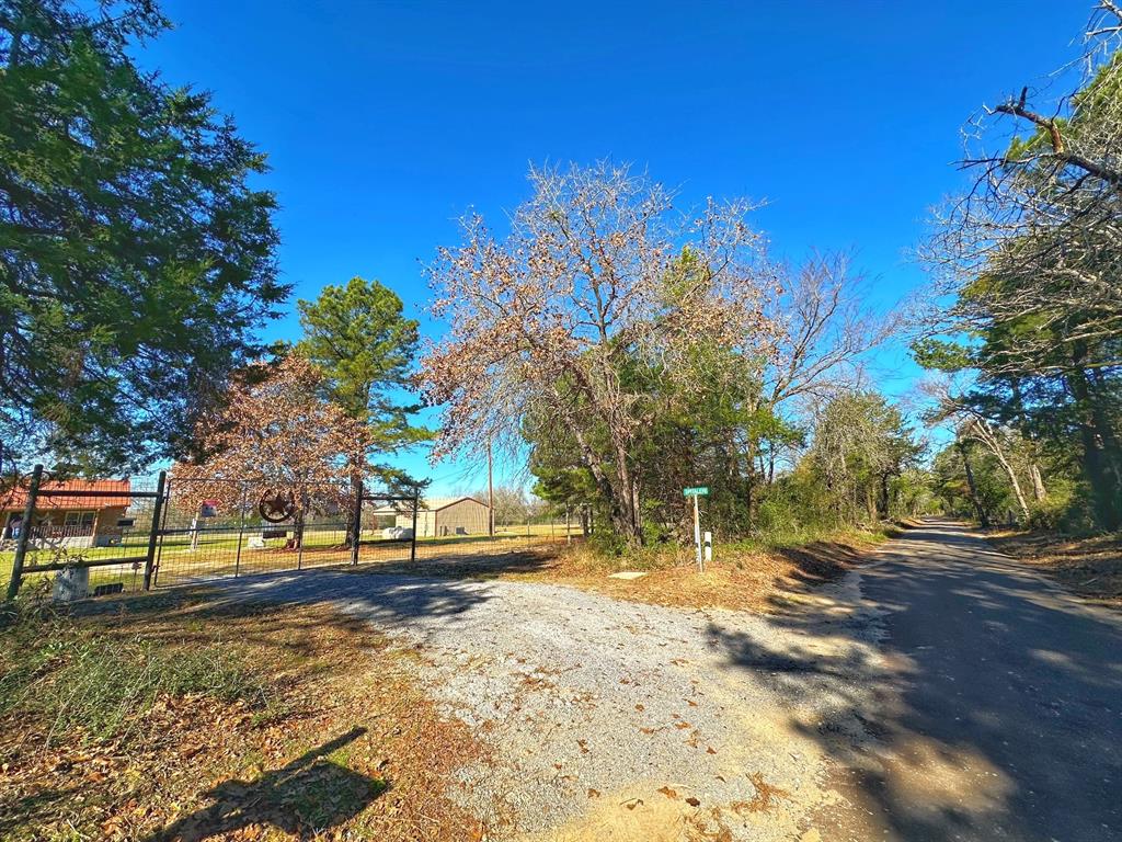 610 Fcr 301, Oakwood, Texas image 9