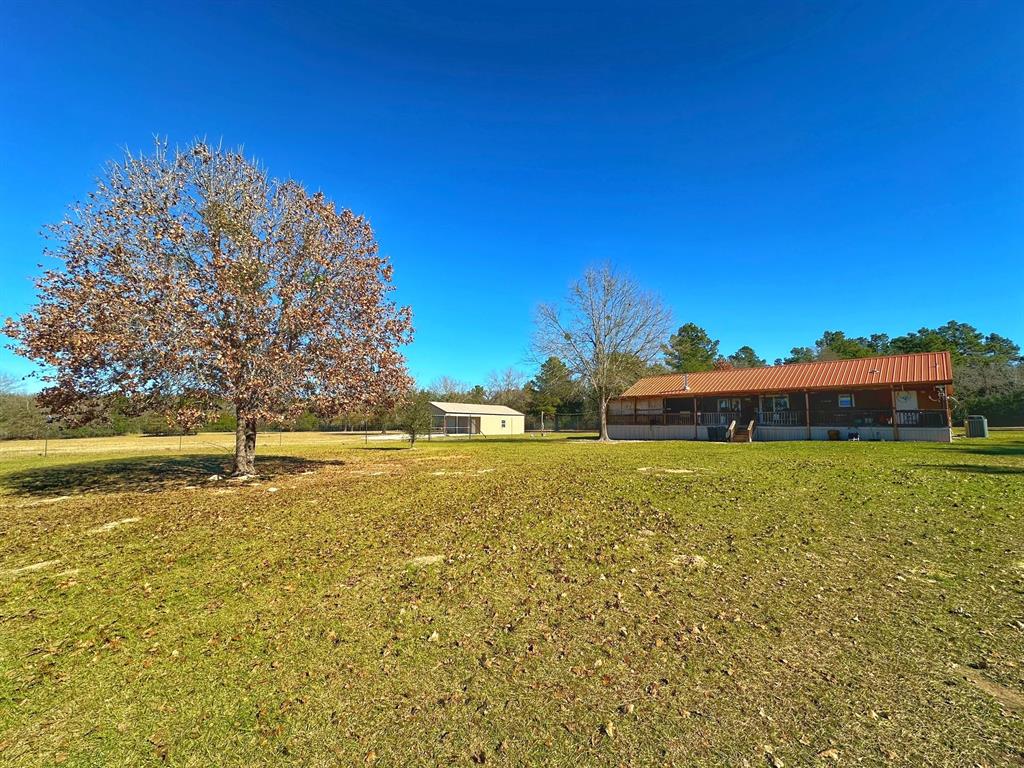 610 Fcr 301, Oakwood, Texas image 11