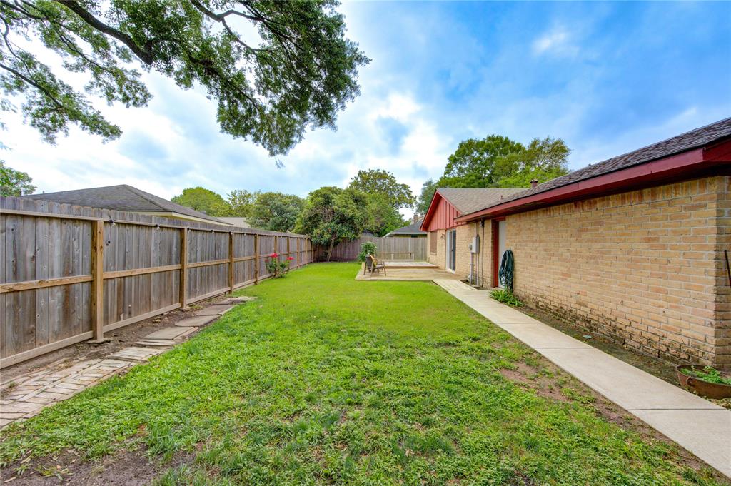 10611 Sapling Way, Houston, Texas image 41