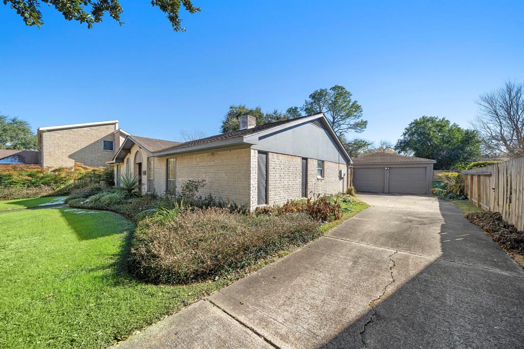 6207 Hummingbird Street, Houston, Texas image 30