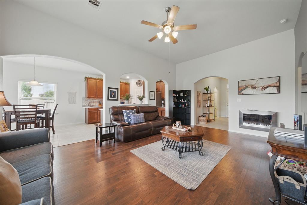 21402 Mandarin Glen Circle, Spring, Texas image 9