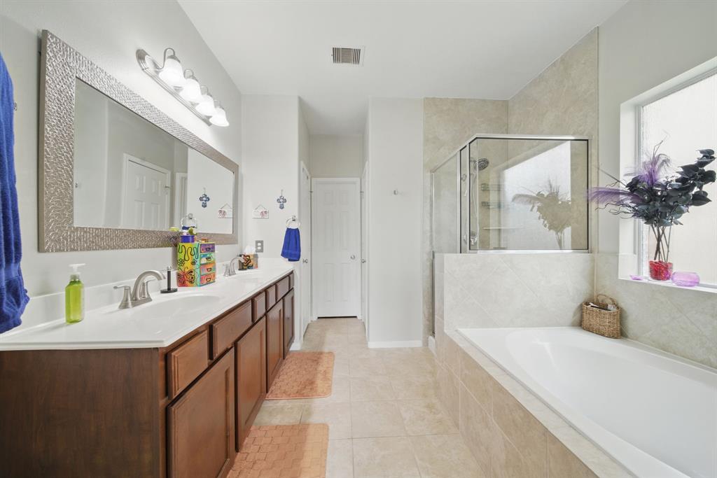 21402 Mandarin Glen Circle, Spring, Texas image 13
