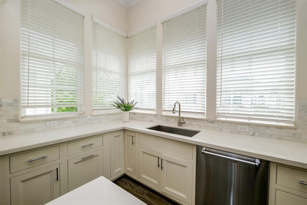 Houston, Texas 77080, United States, 3 Bedrooms Bedrooms, ,4 BathroomsBathrooms,Residential,Active,168457