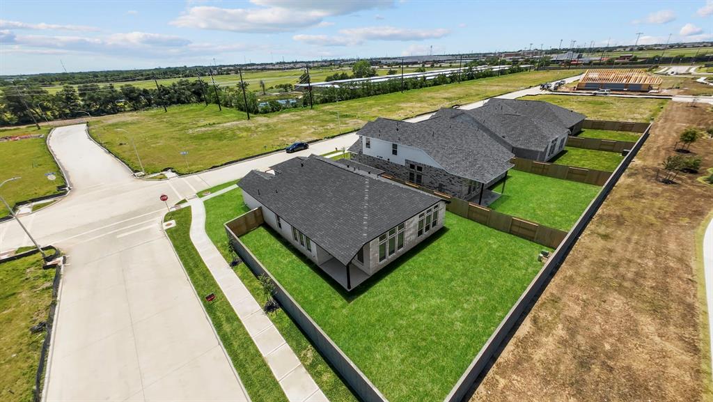 6227 Park Landing Drive, Baytown, Texas image 32