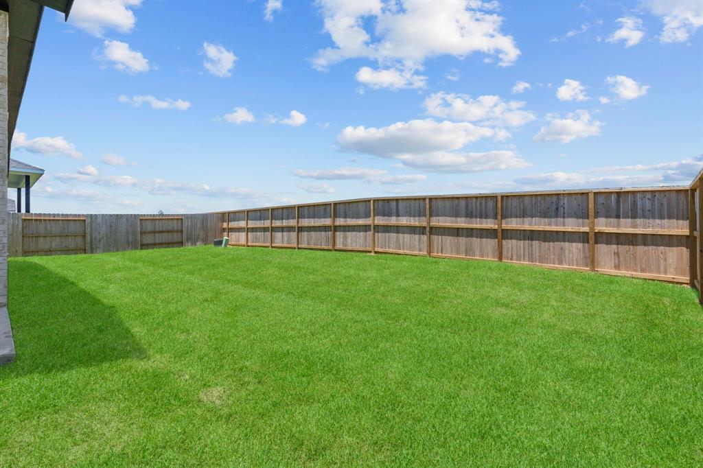 6227 Park Landing Drive, Baytown, Texas image 30