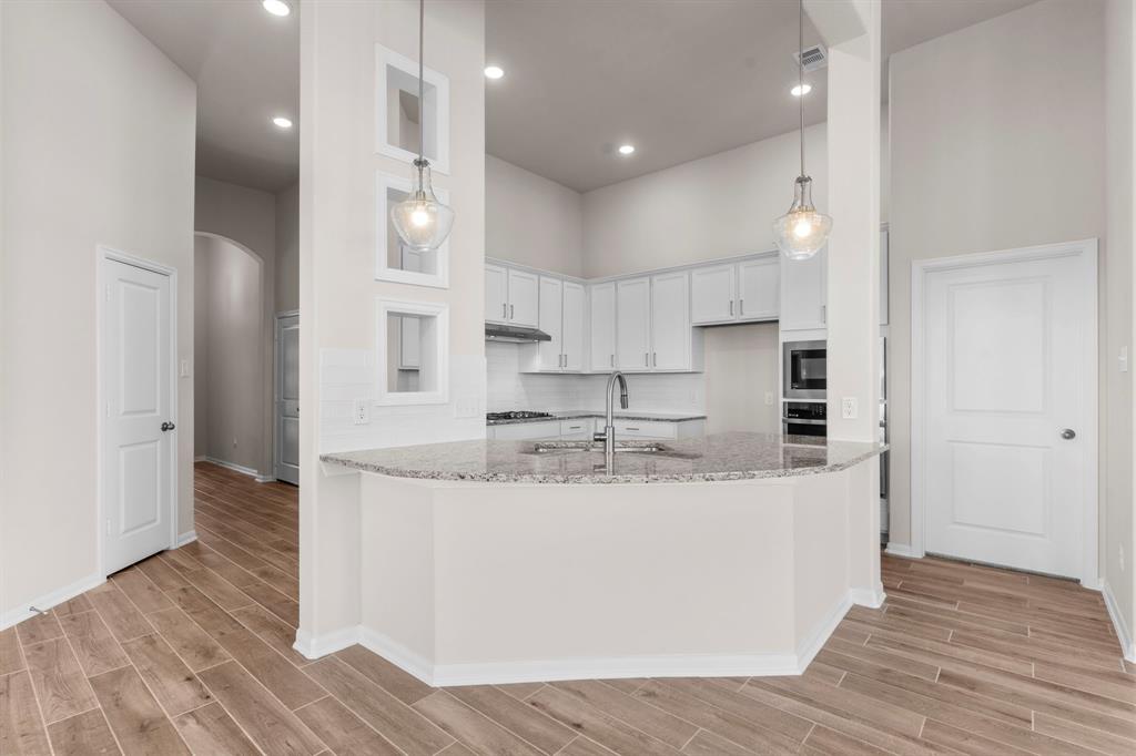 6227 Park Landing Drive, Baytown, Texas image 1