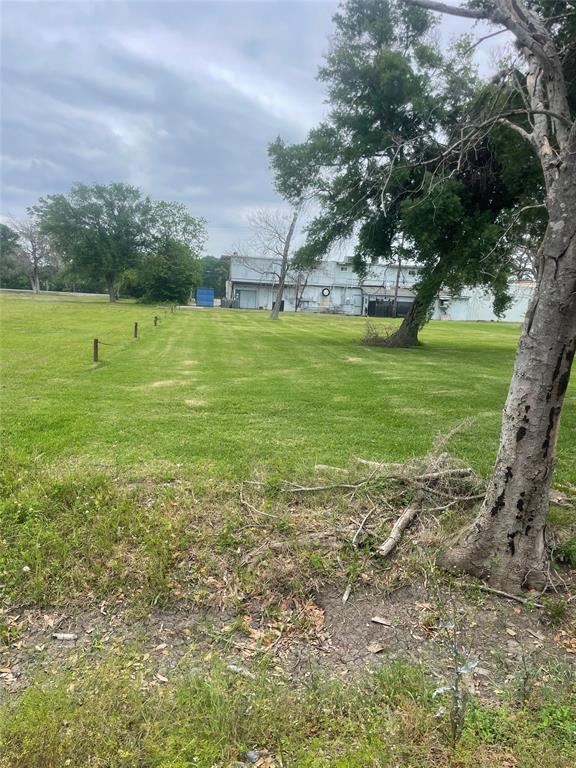 Meador Lane, Baytown, Texas image 1