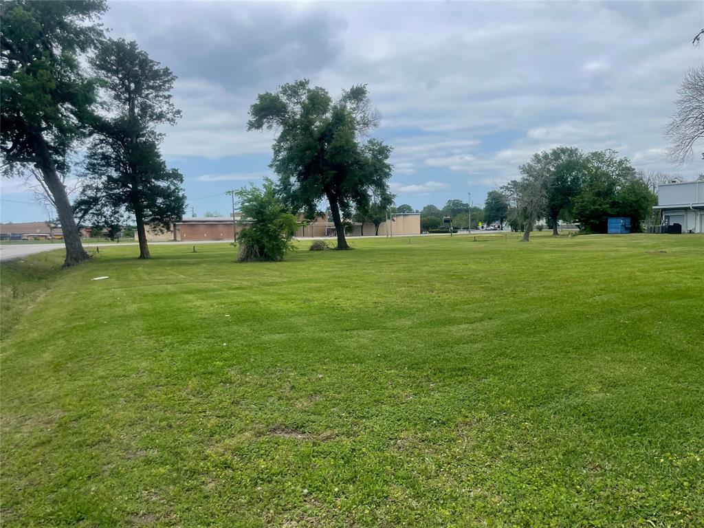 Meador Lane, Baytown, Texas image 2