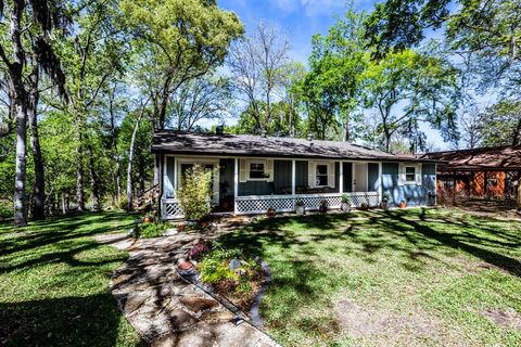 Single Family Residence in Huntsville TX 651 Mary Drive.jpg