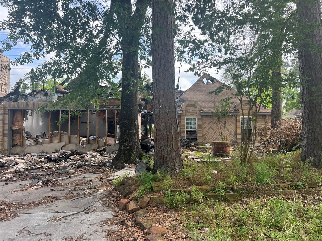 7310 Foxwaithe Lane, Humble, Texas image 2