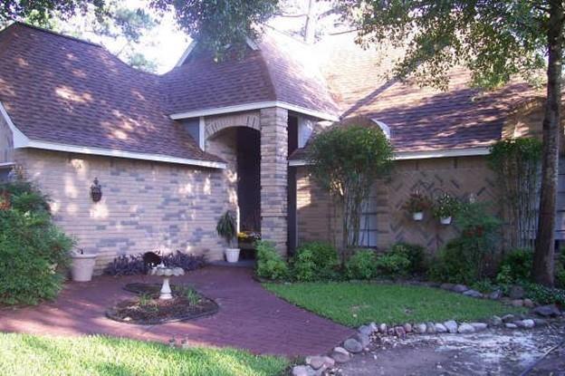 7310 Foxwaithe Lane, Humble, Texas image 1