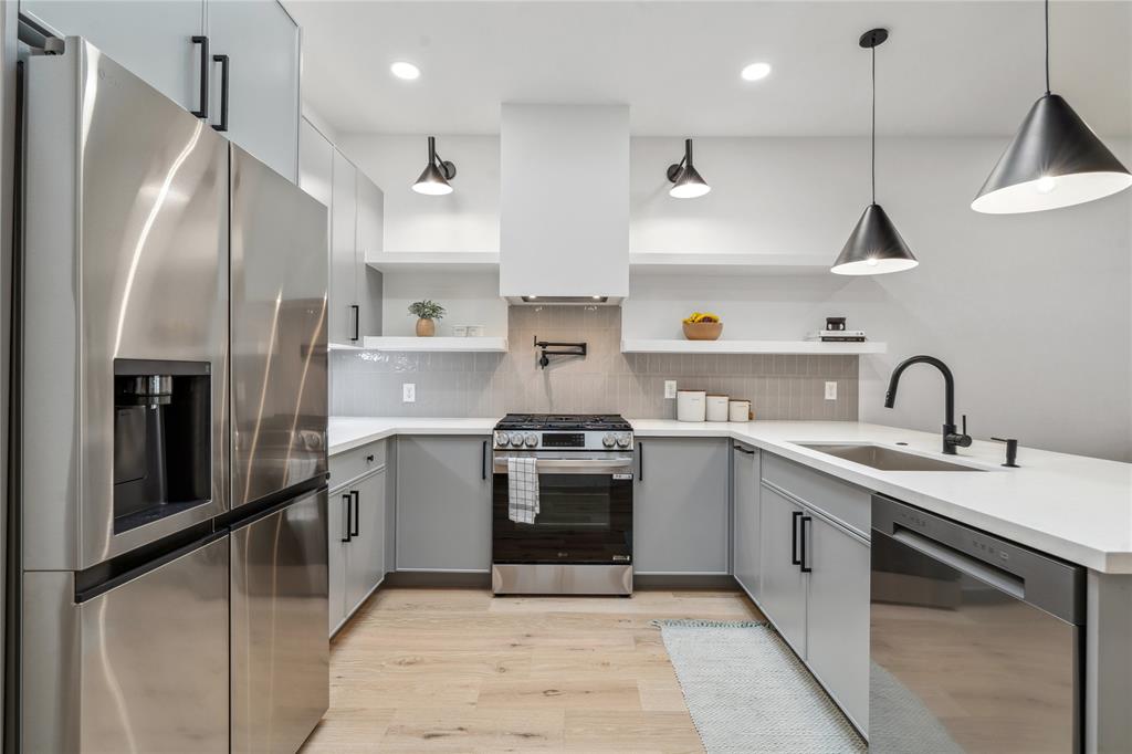 1813 Lewis Street, Houston, Texas image 6