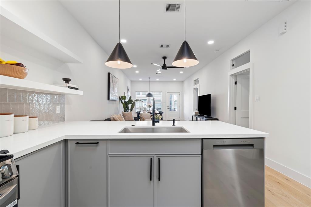 1813 Lewis Street, Houston, Texas image 7