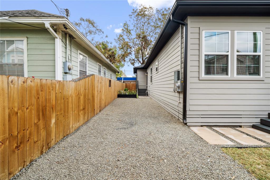 1813 Lewis Street, Houston, Texas image 27