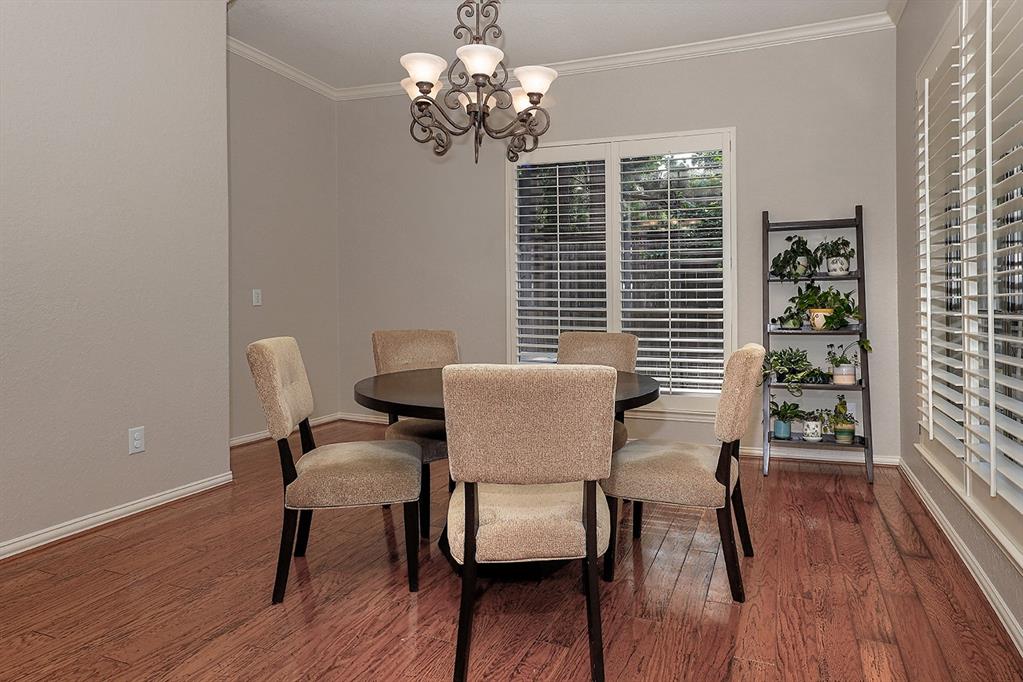 70 N Overlyn Place, The Woodlands, Texas image 13