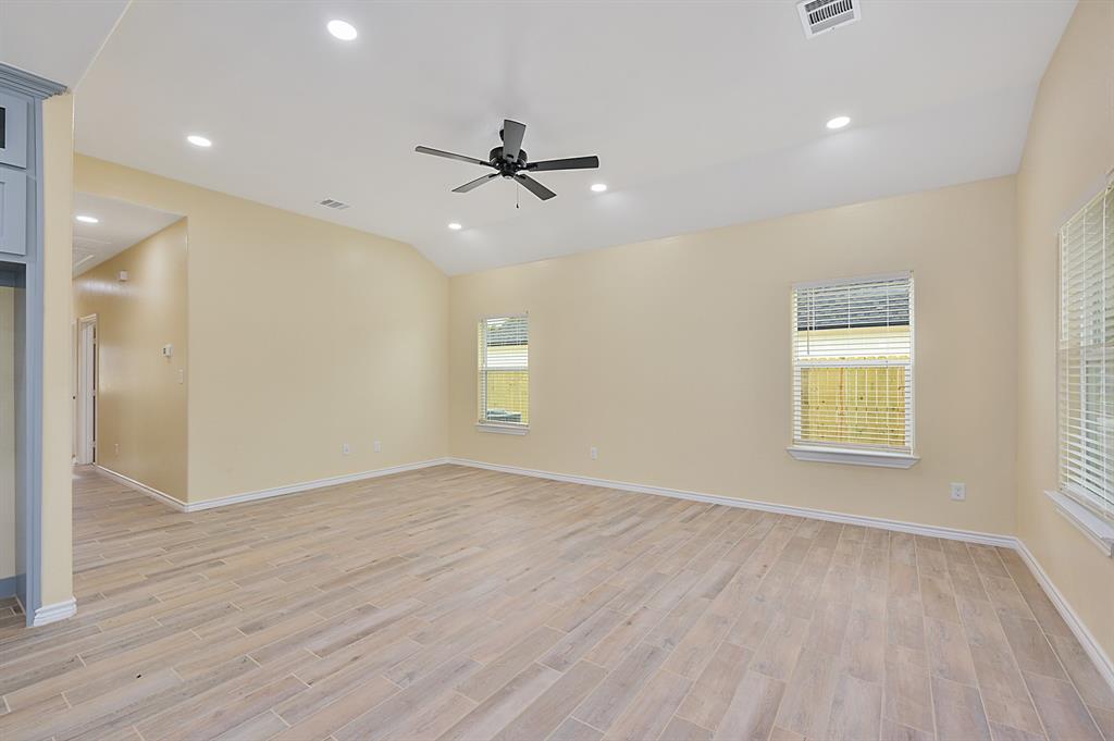 1304 Church Street, Navasota, Texas image 3