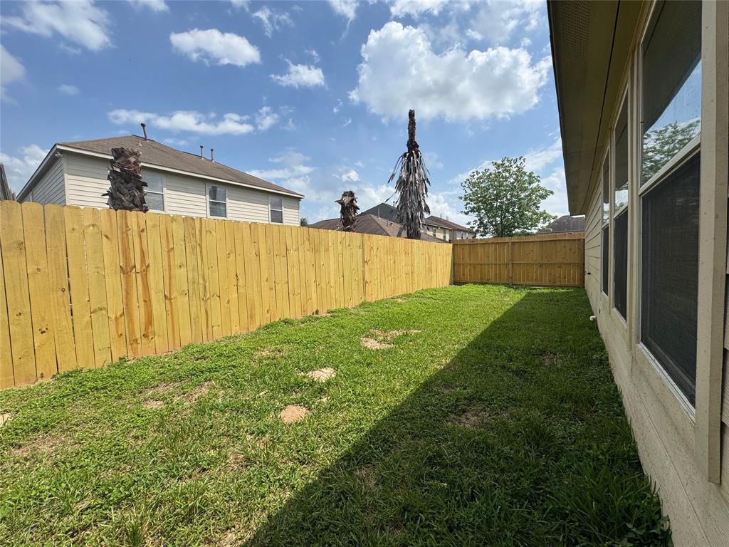 20906 Foxwood Glen Lane, Humble, Texas image 19