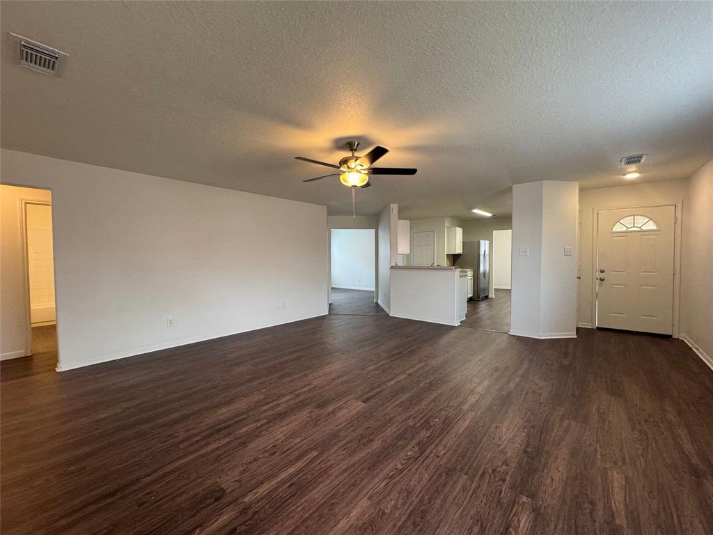 20906 Foxwood Glen Lane, Humble, Texas image 3