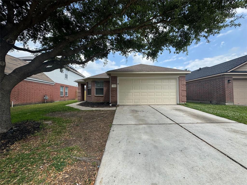 20906 Foxwood Glen Lane, Humble, Texas image 1