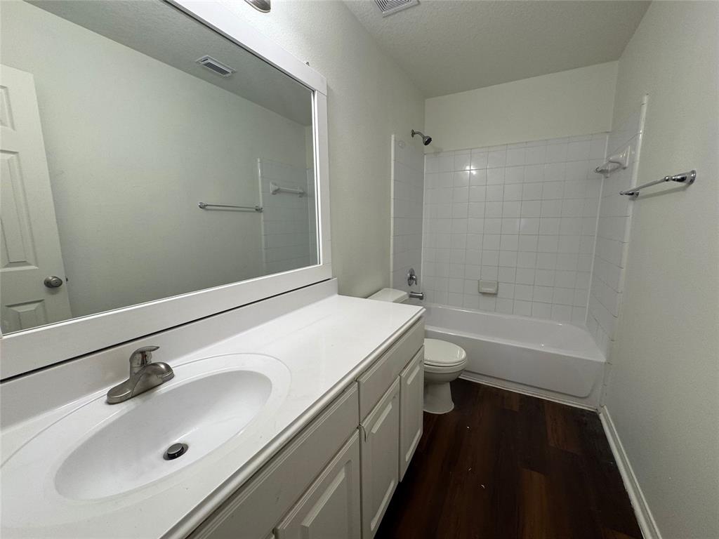 20906 Foxwood Glen Lane, Humble, Texas image 18