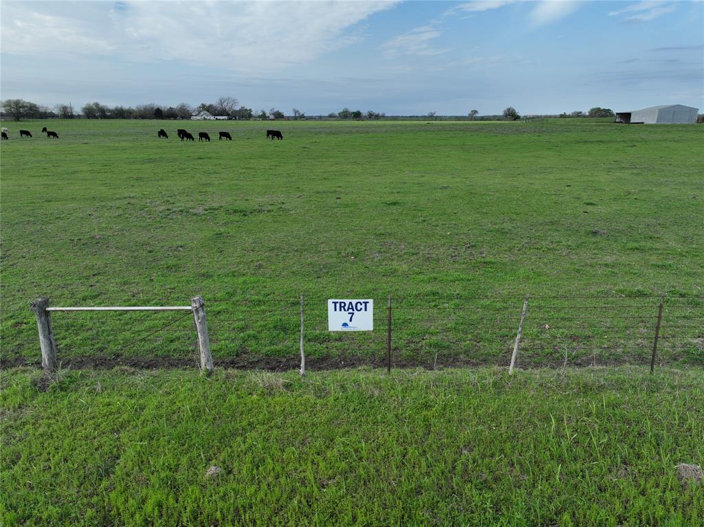 Tract 7 Janke Loop, Elm Mott, Texas image 2