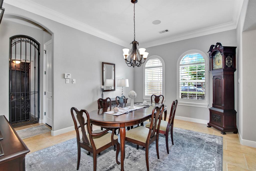 3108 S Cotswold Manor Drive