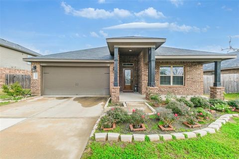 Single Family Residence in Richmond TX 9219 Hemlock Drive.jpg