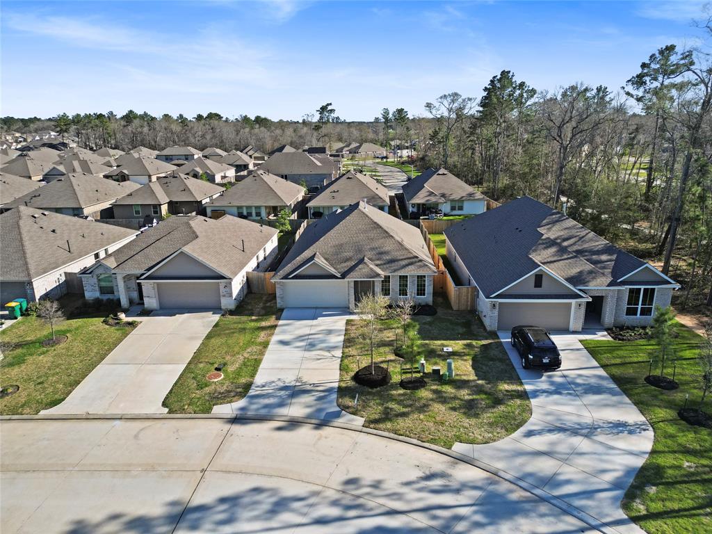 2904 Palominos Way, Conroe, Texas image 5