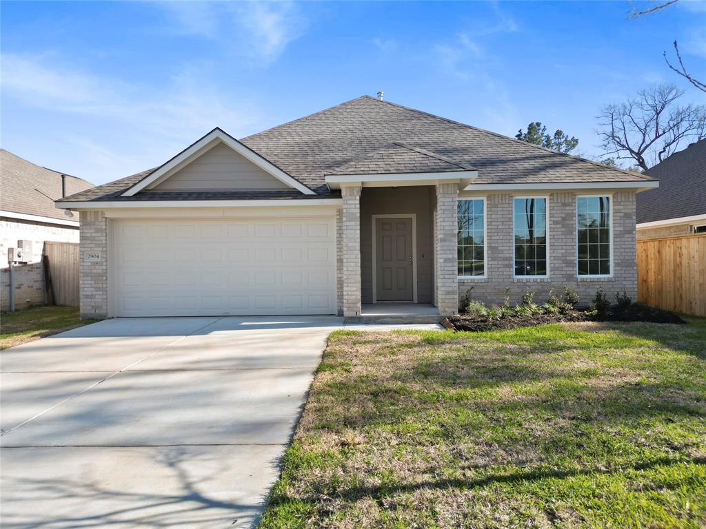 2904 Palominos Way, Conroe, Texas image 3