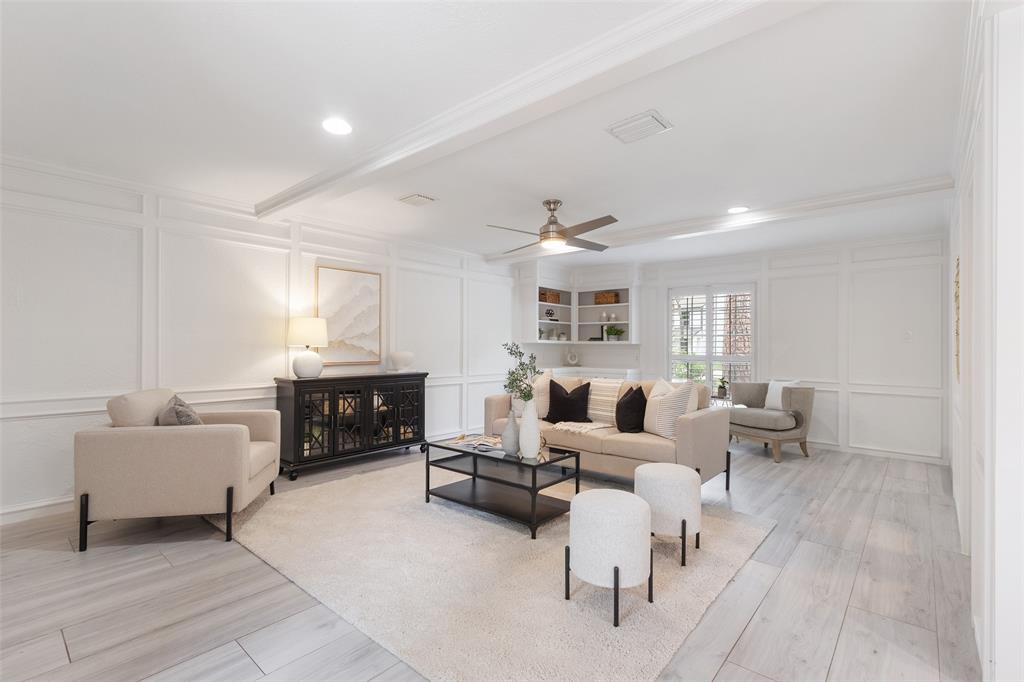 77 Crystal Lake Lane, The Woodlands, Texas image 11