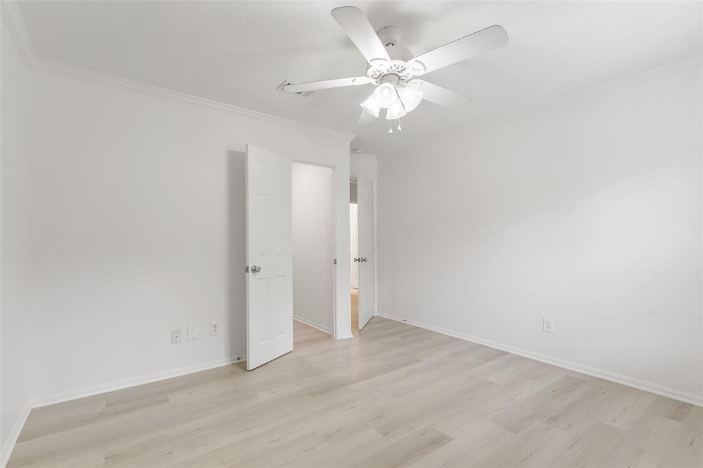 77 Crystal Lake Lane, The Woodlands, Texas image 26