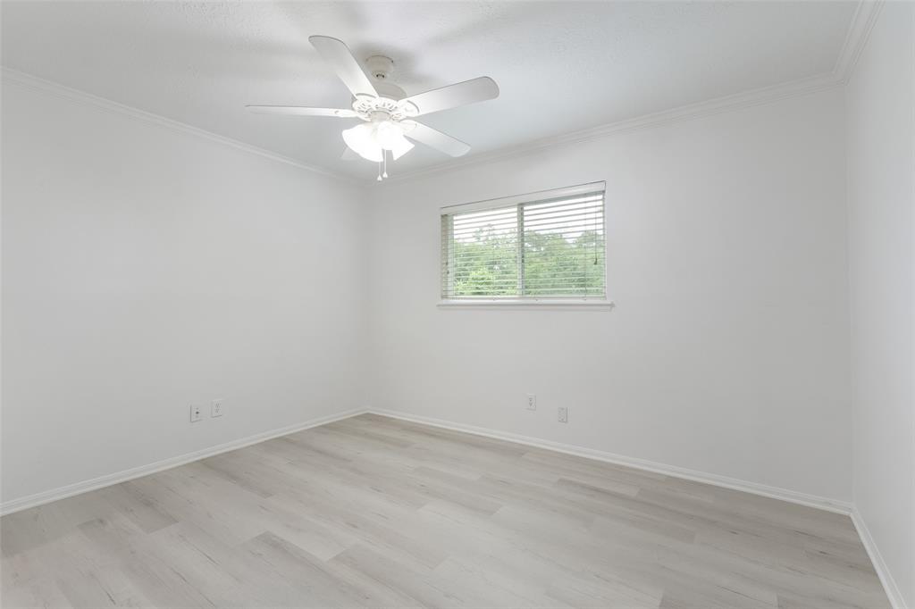 77 Crystal Lake Lane, The Woodlands, Texas image 27
