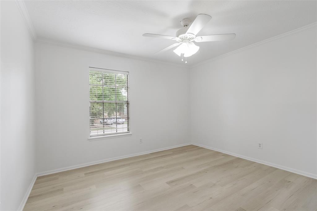 77 Crystal Lake Lane, The Woodlands, Texas image 25