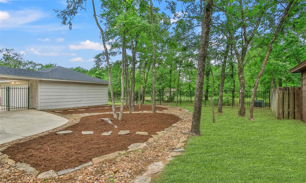 77 Crystal Lake Lane, The Woodlands, Texas image 38