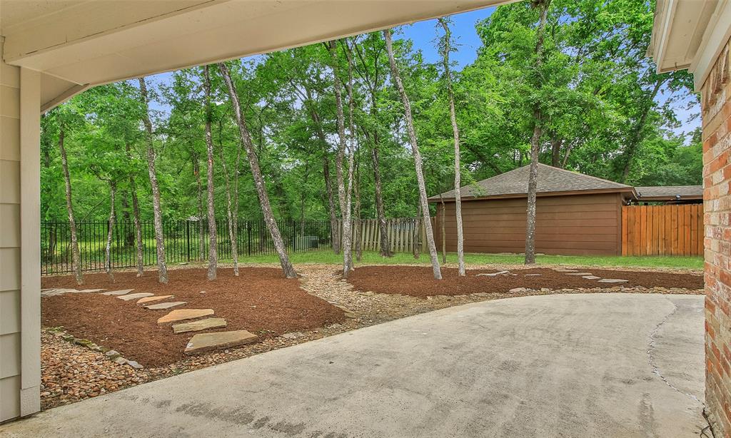 77 Crystal Lake Lane, The Woodlands, Texas image 35