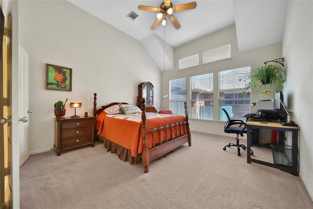 242 Whispering Ridge Terrace, Houston, Texas image 10