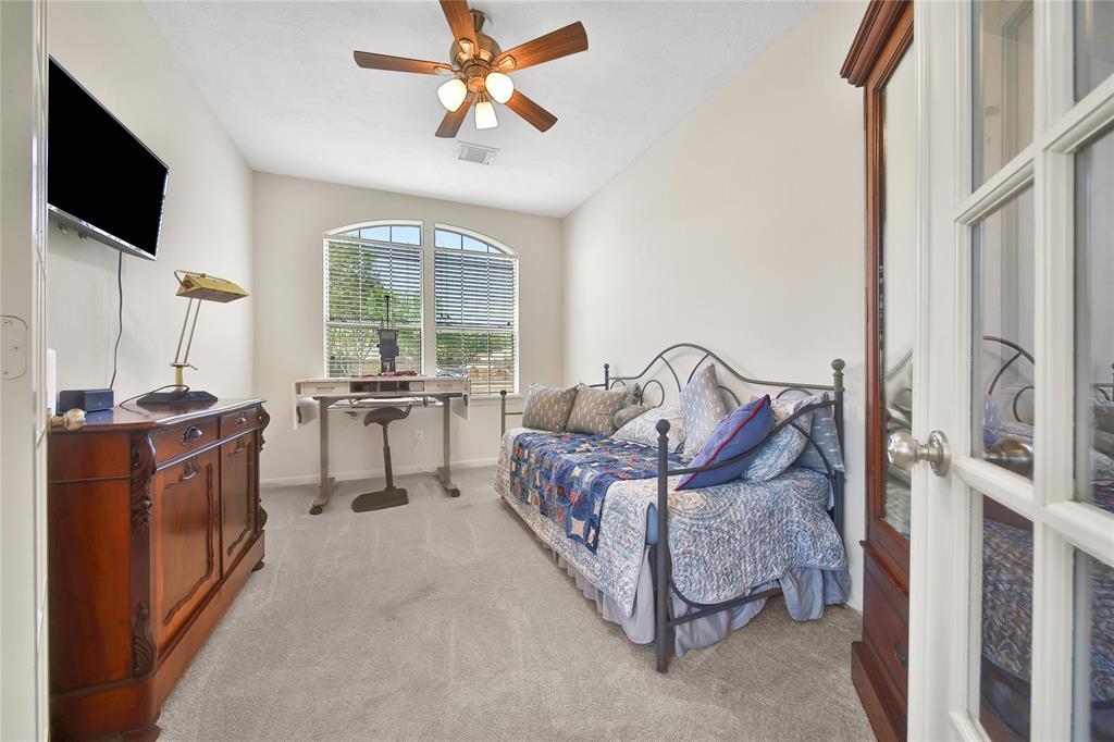 242 Whispering Ridge Terrace, Houston, Texas image 14