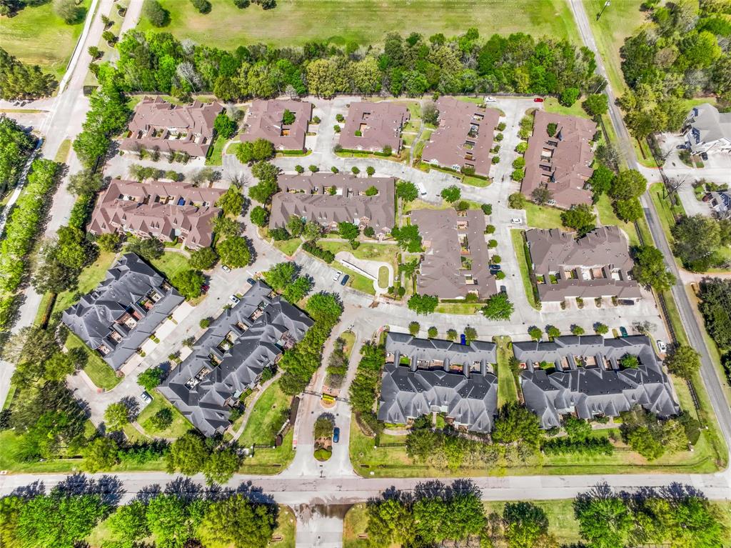 242 Whispering Ridge Terrace, Houston, Texas image 23
